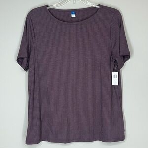 Old Navy luxe crew neck t-shirt color: wild currant NWT size Medium